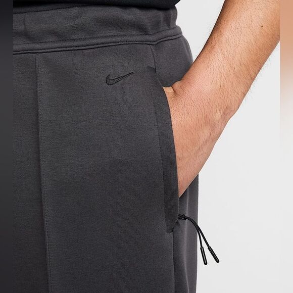Nike Tech Fleece Tailored Straight Leg Relaxed Pants Men’s Medium M FZ7583-060 - Picture 16 of 16